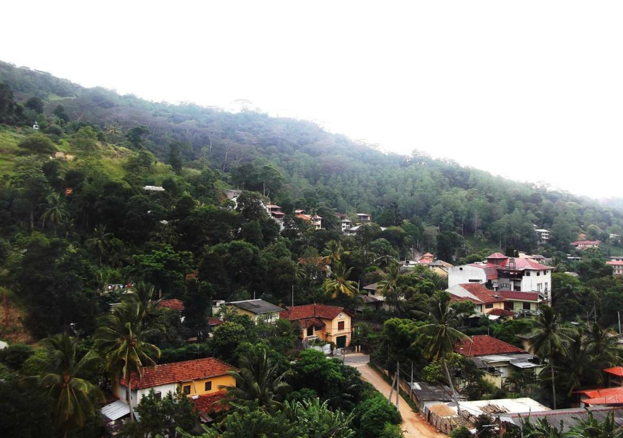 Majestic Tourist Hotel Kandy Exterior foto